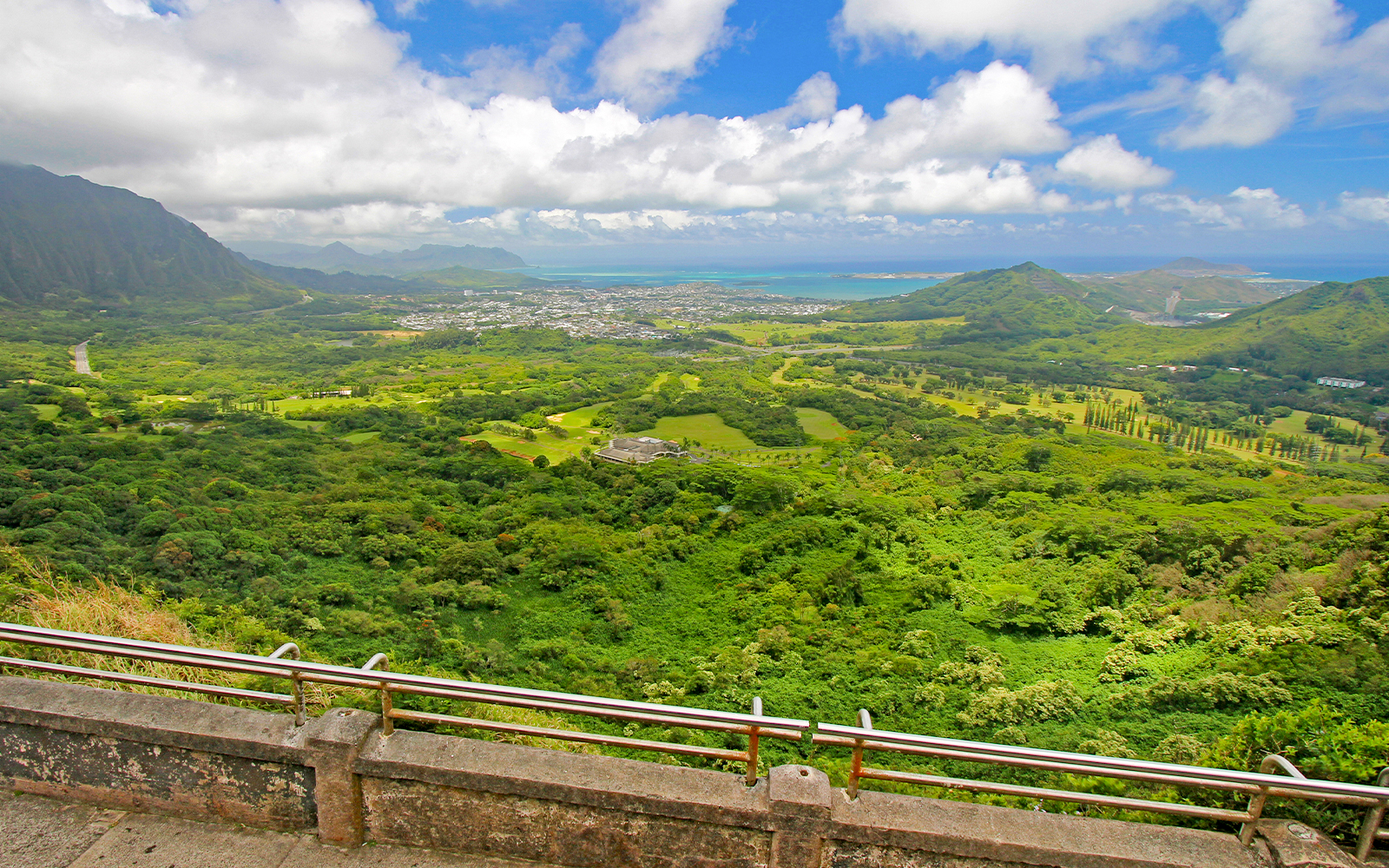 The windward coast of Oahu from the Nuuanu Pali Lookout