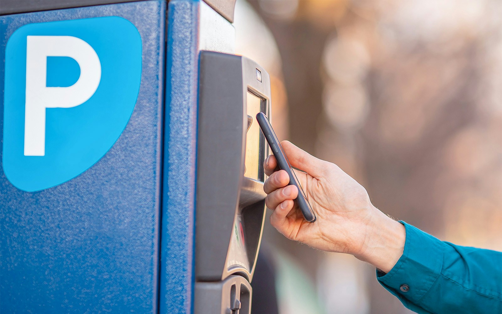 Sagrada Familia exterior view in Barcelona, showcasing intricate architectural details.