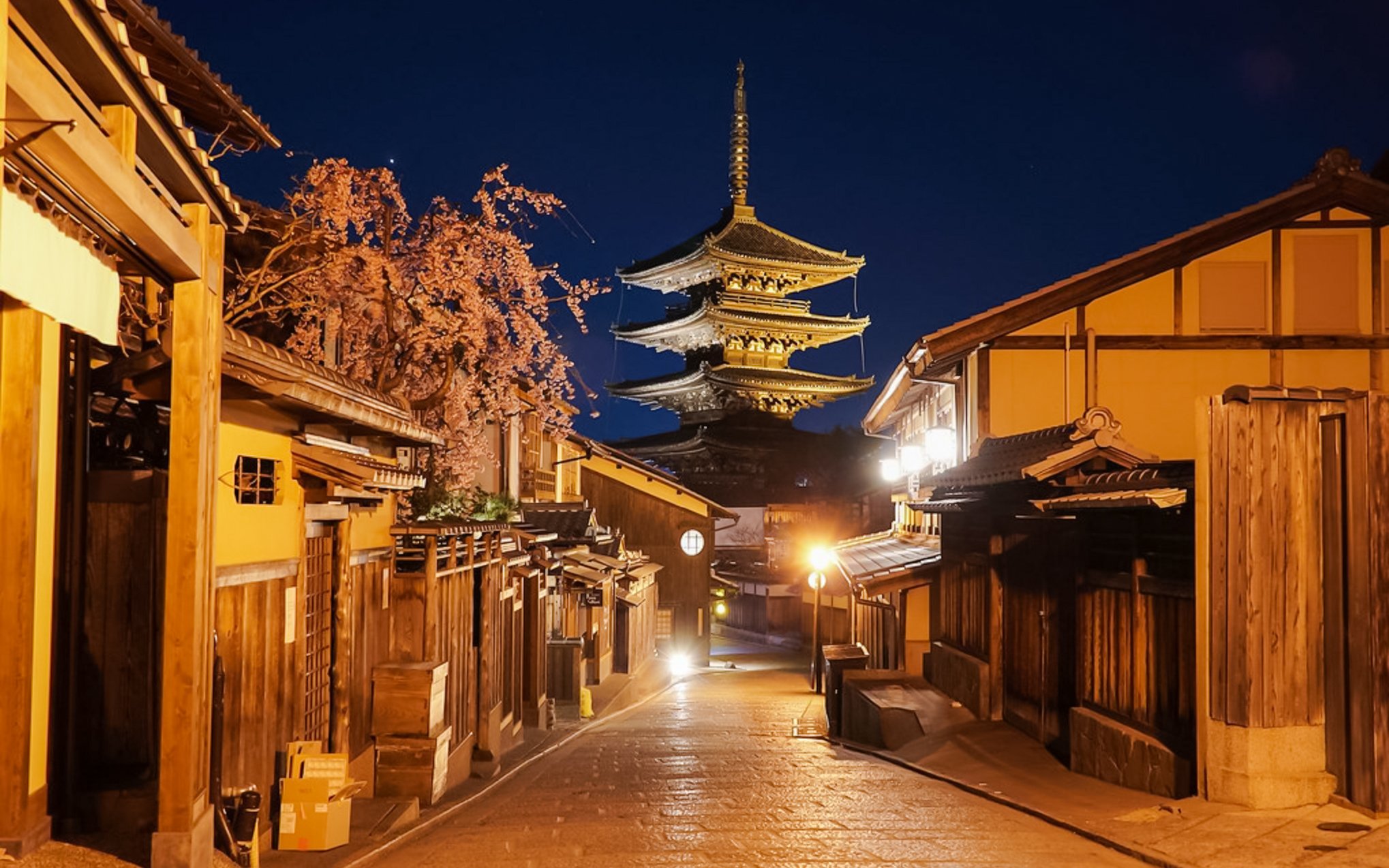 Yasaka Pagoda illuminated at night from Higashiyama District street, Kyoto.