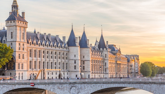 sunset over river Seine and Conciergerie timelapse in Paris
