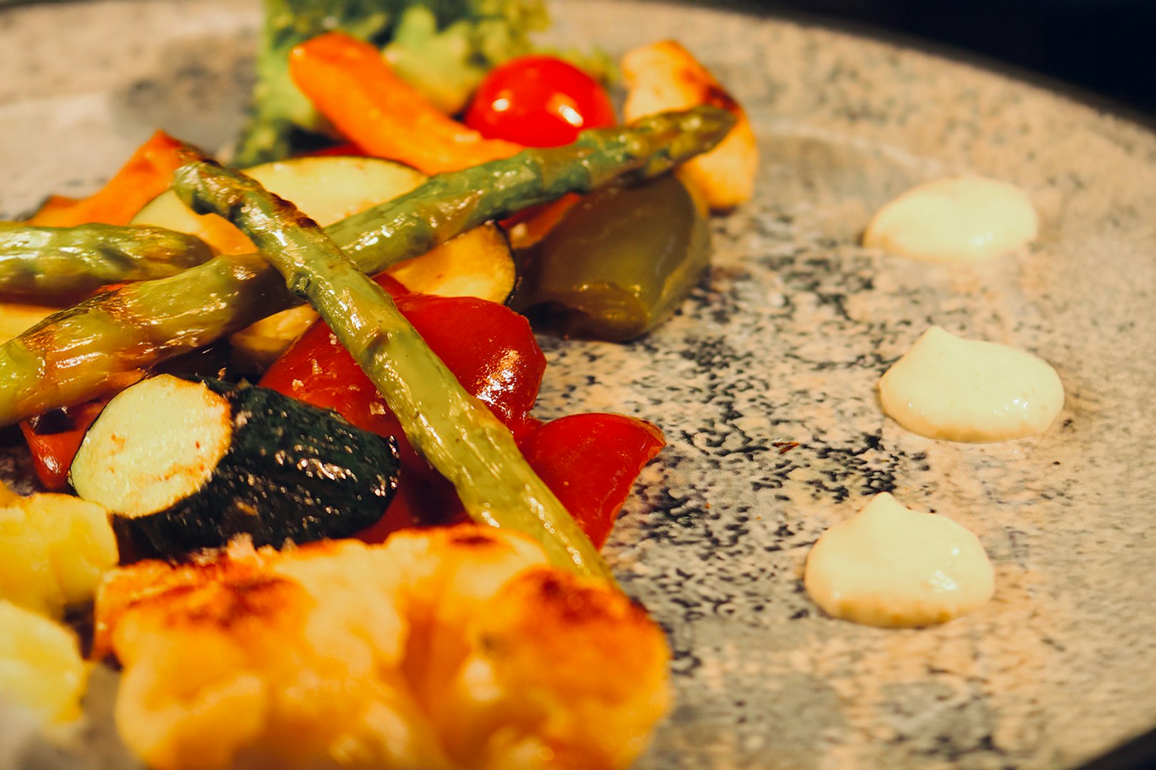 Grilled vegetables with sauce at Tablao El Arenal show.