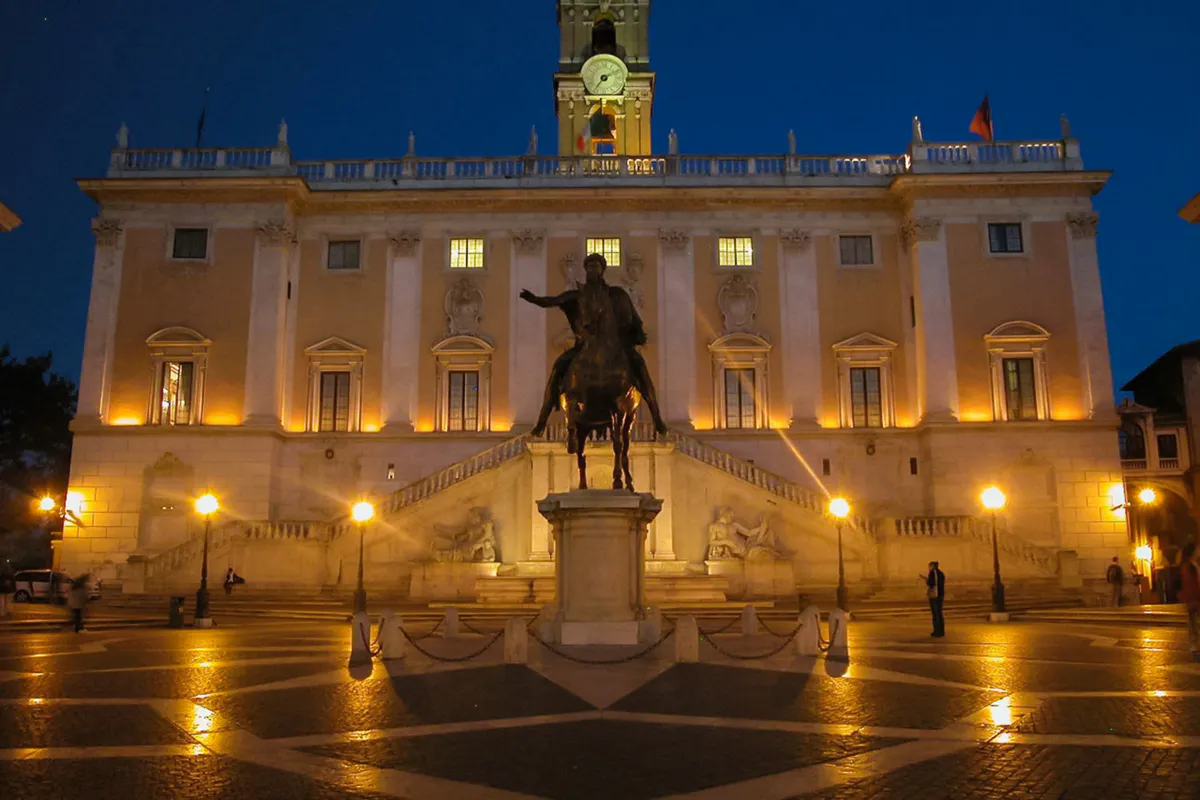 tour nocturno a pie por roma-1