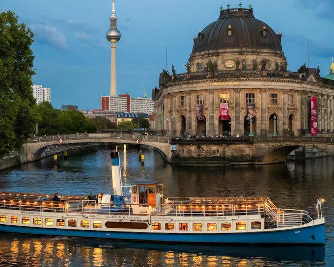 Berlin Spree River Evening Lights & Sunset Cruise