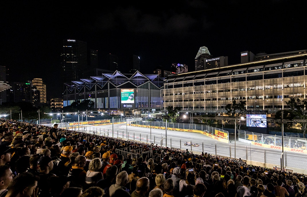 Spectators watching the race from The Stamford Grandstand, F1 Singapore
