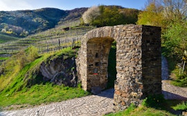 Den røde port (Rotes Tor)