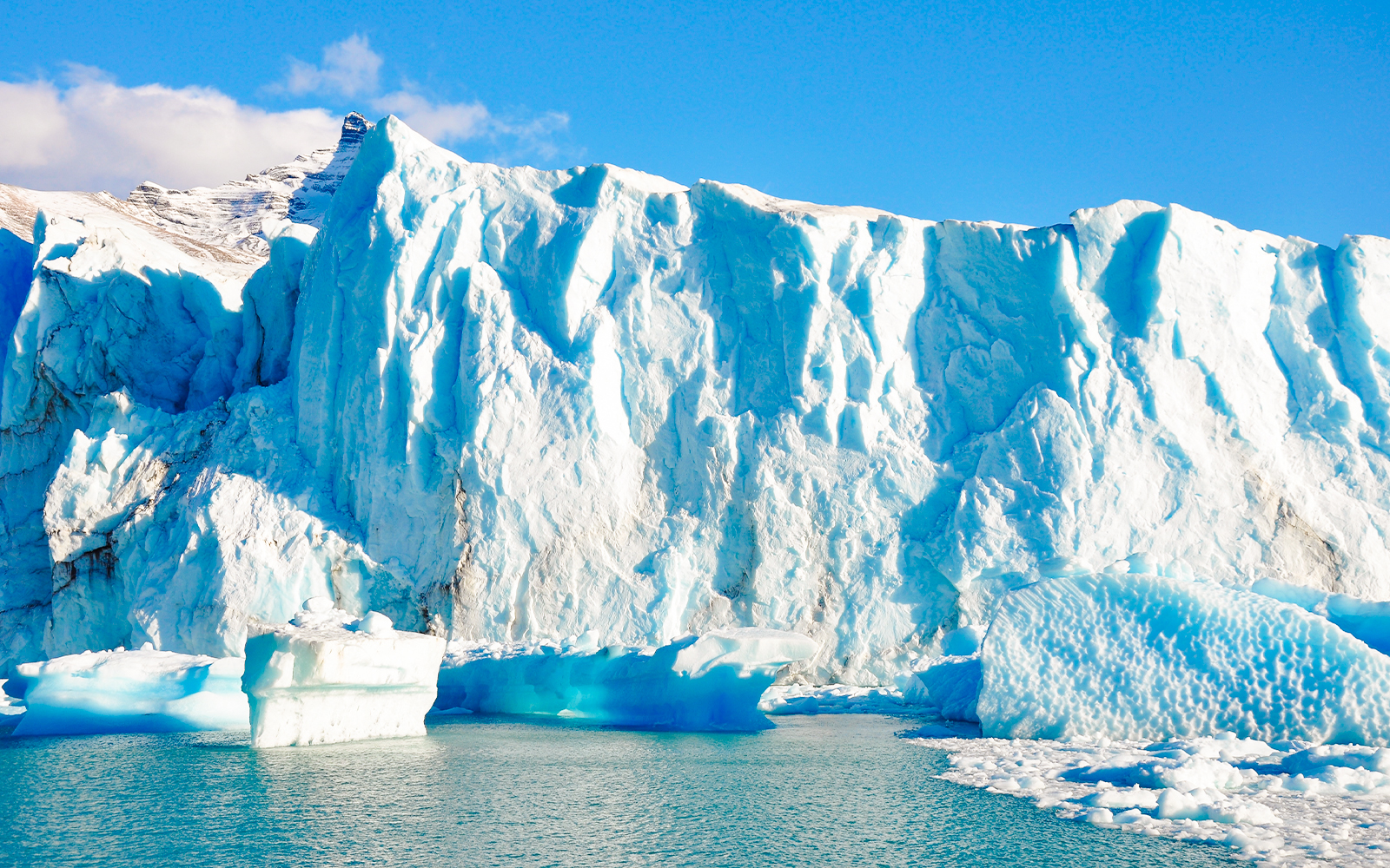 Glacier Spegazzini towering over turquoise waters, El Calafate, Patagonia, Argentina.