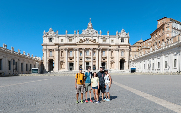 Visita guiada à Basílica de São Pedro, Praça e Grutas Papais