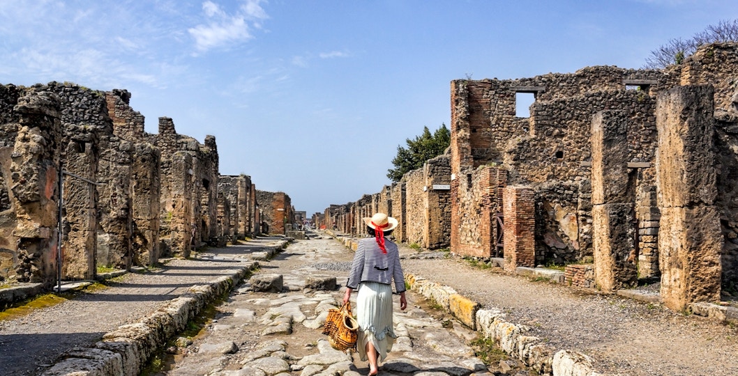 Herculaneum and Pompeii Tours