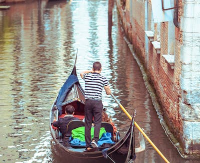 Easter Holiday Destinations - Gandola Rides