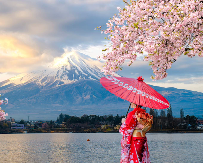 Mt. Fuji Instagrammable Tour: Chureito Pagoda, Oishi Park, Hikawa Clock Shop, Lawson Store, & More