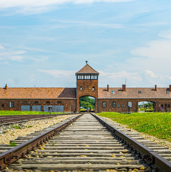 What to expect inside the Auschwitz Birkenau camp?