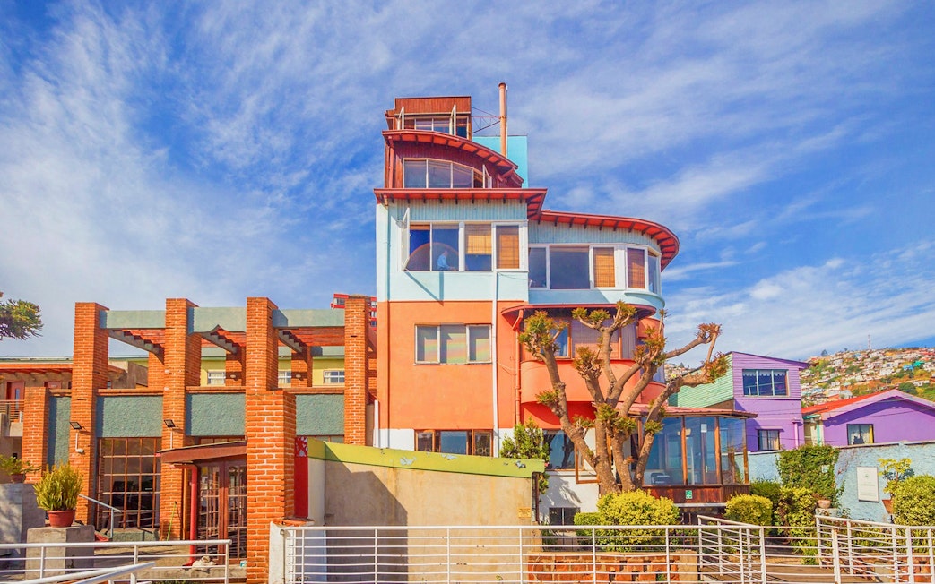 La Sebastiana, colorful house of Pablo Neruda in Valparaíso, Chile, with vibrant architecture.