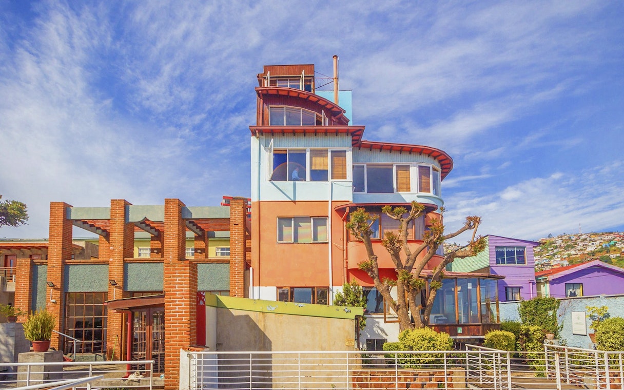 La Sebastiana, colorful house of Pablo Neruda in Valparaíso, Chile, with vibrant architecture.