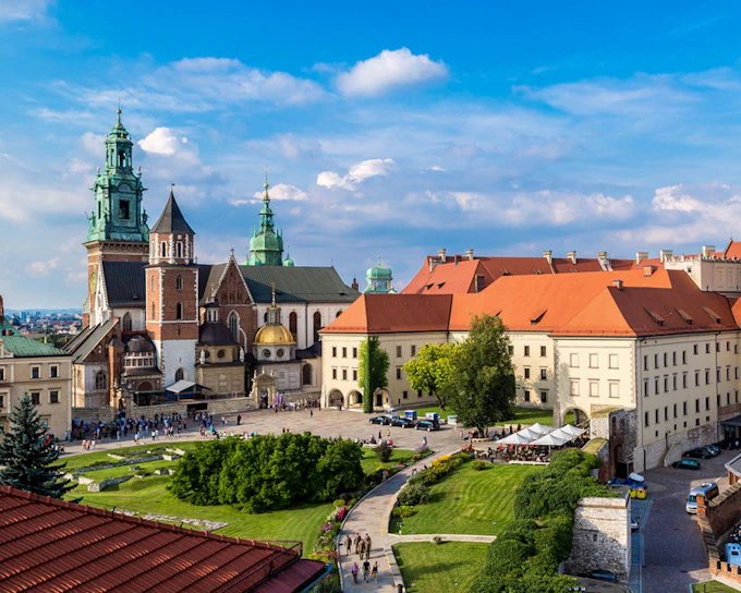 Krakow Guided Tour: Wawel Castle, Cathedral, the Old Town & St. Mary's Basilica