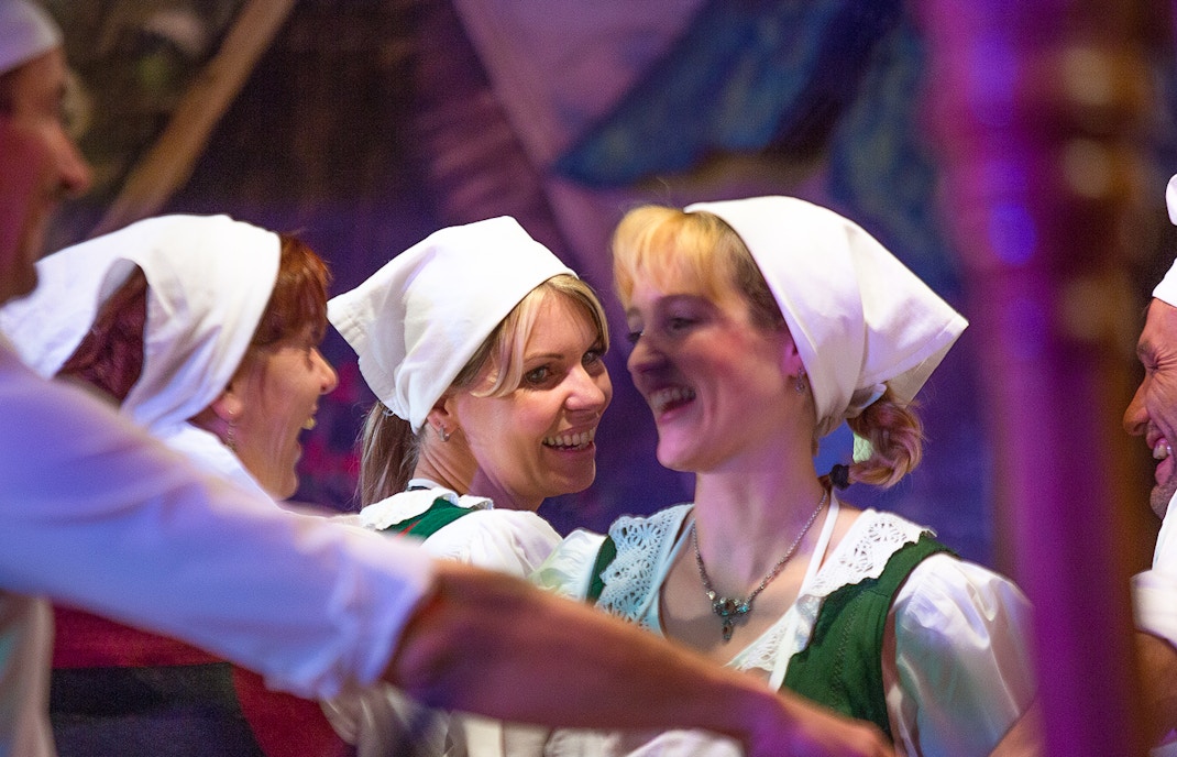 Tyrolean Evening Show Innsbruck with the Gundolf Family