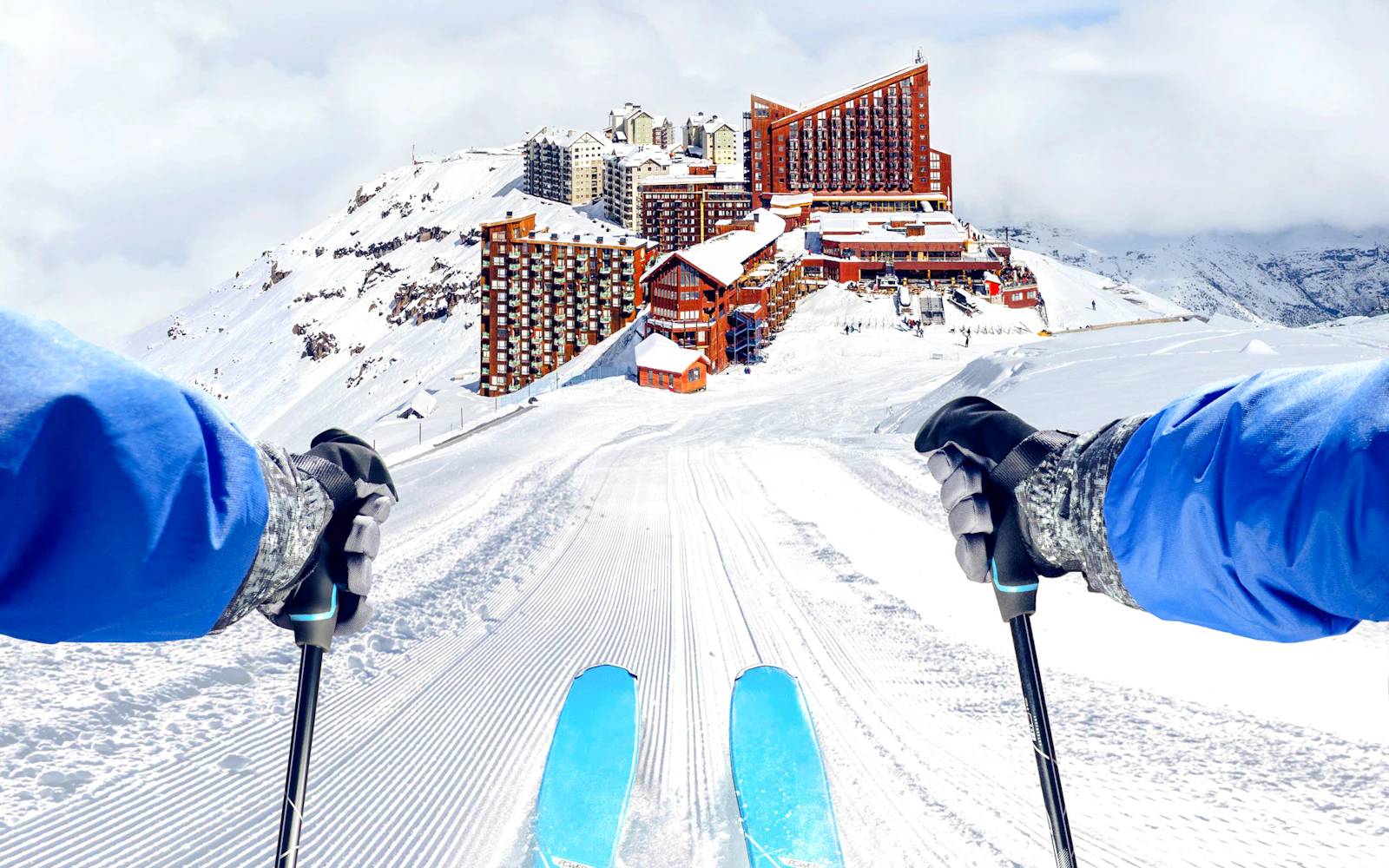 From Santiago: Valle Nevado Ski or Snowboard Day Trip with Lift Ticket, Equipment, Group Lesson and Transfers