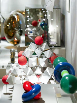 Geometric models and molecular structures on display at the Nobel Prize Museum.