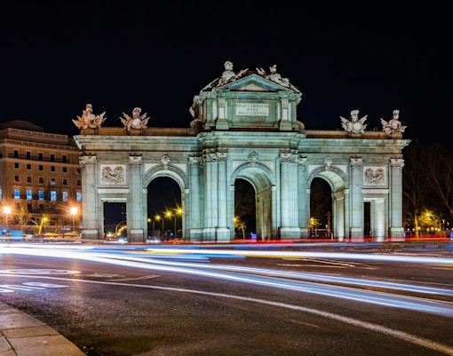 Puerta de Alcalá Madrid Night Light Trails