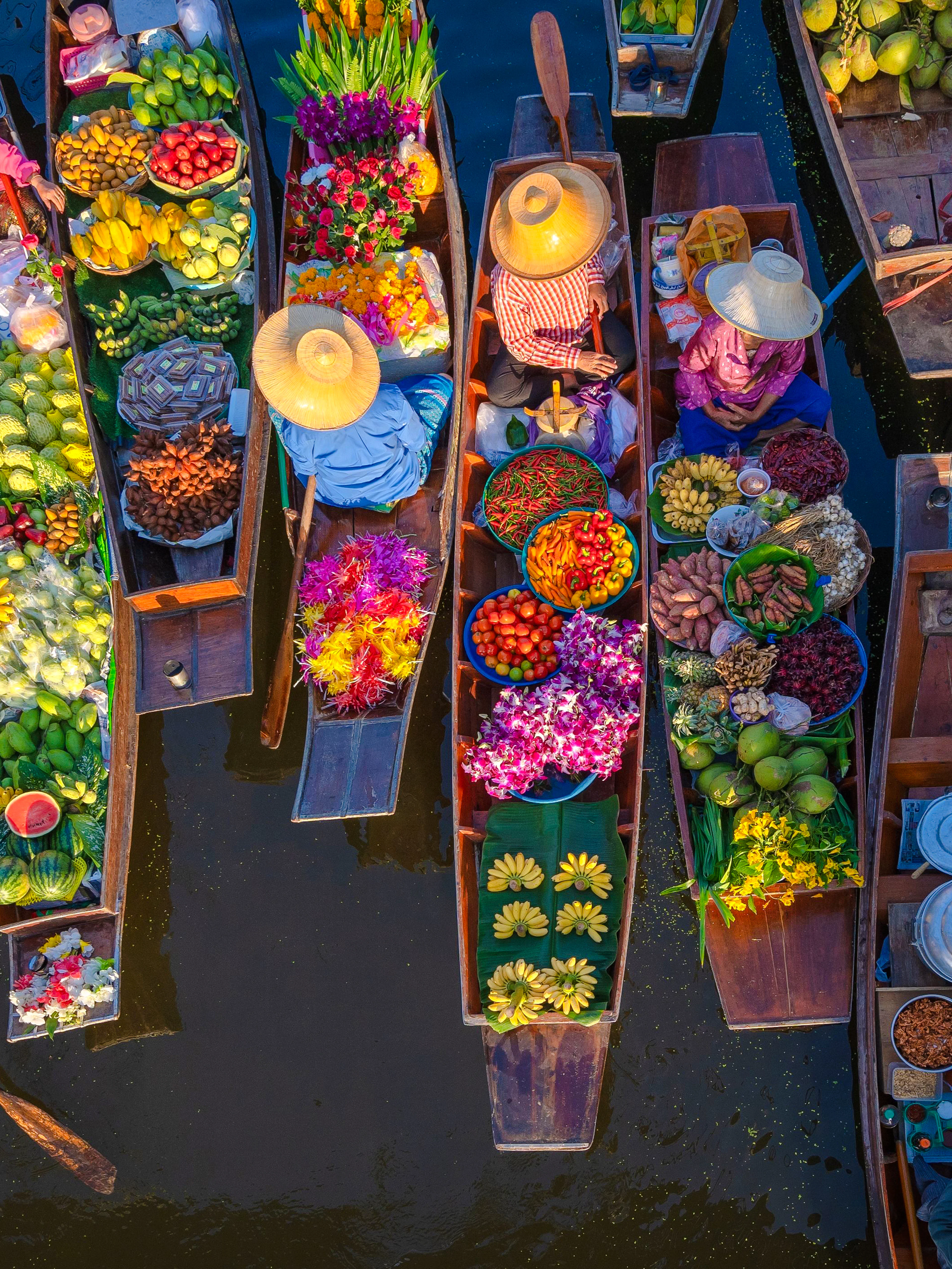 Floating market boats with fruits and flowers, Pattaya city tour.