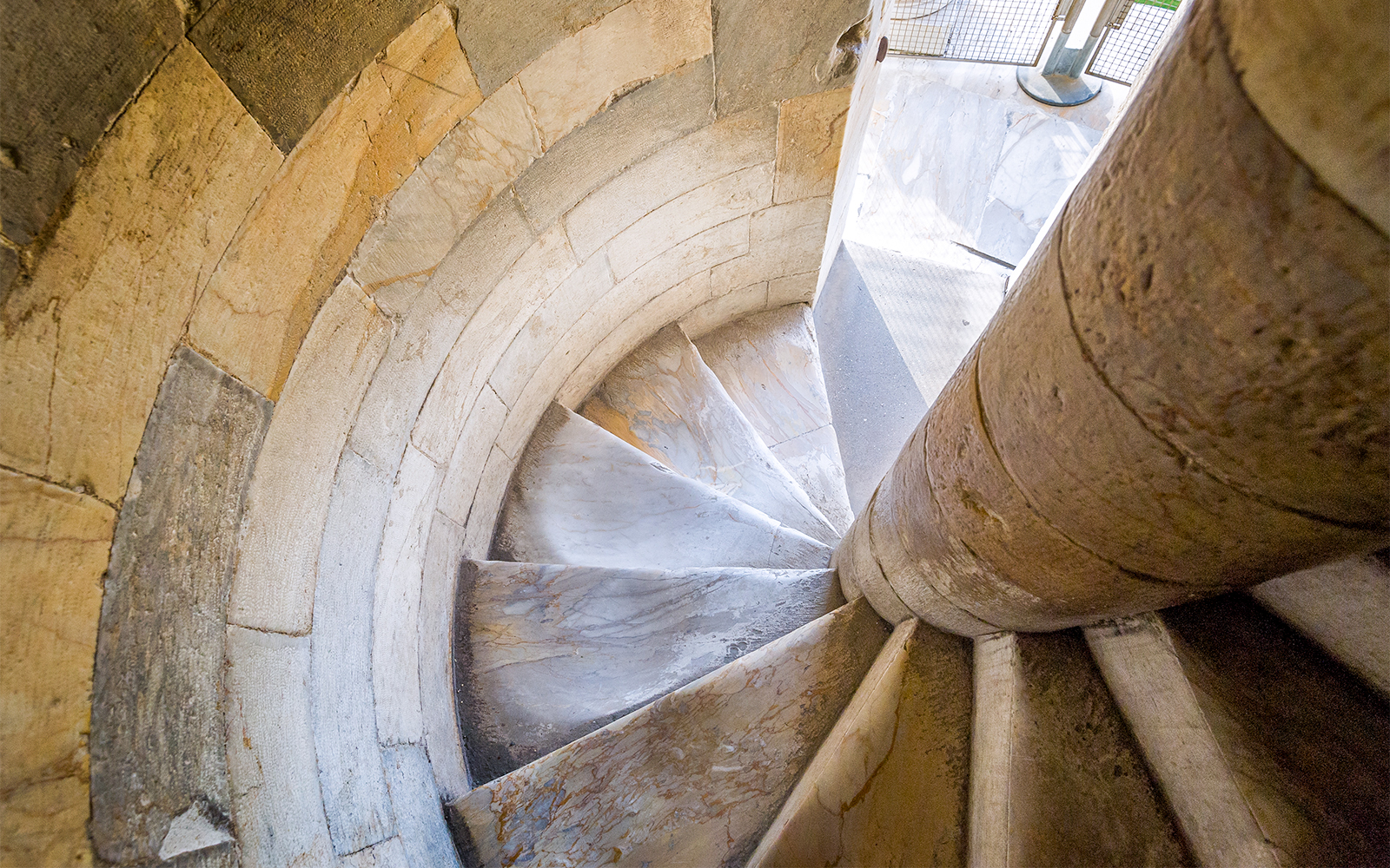 Spiral staircase