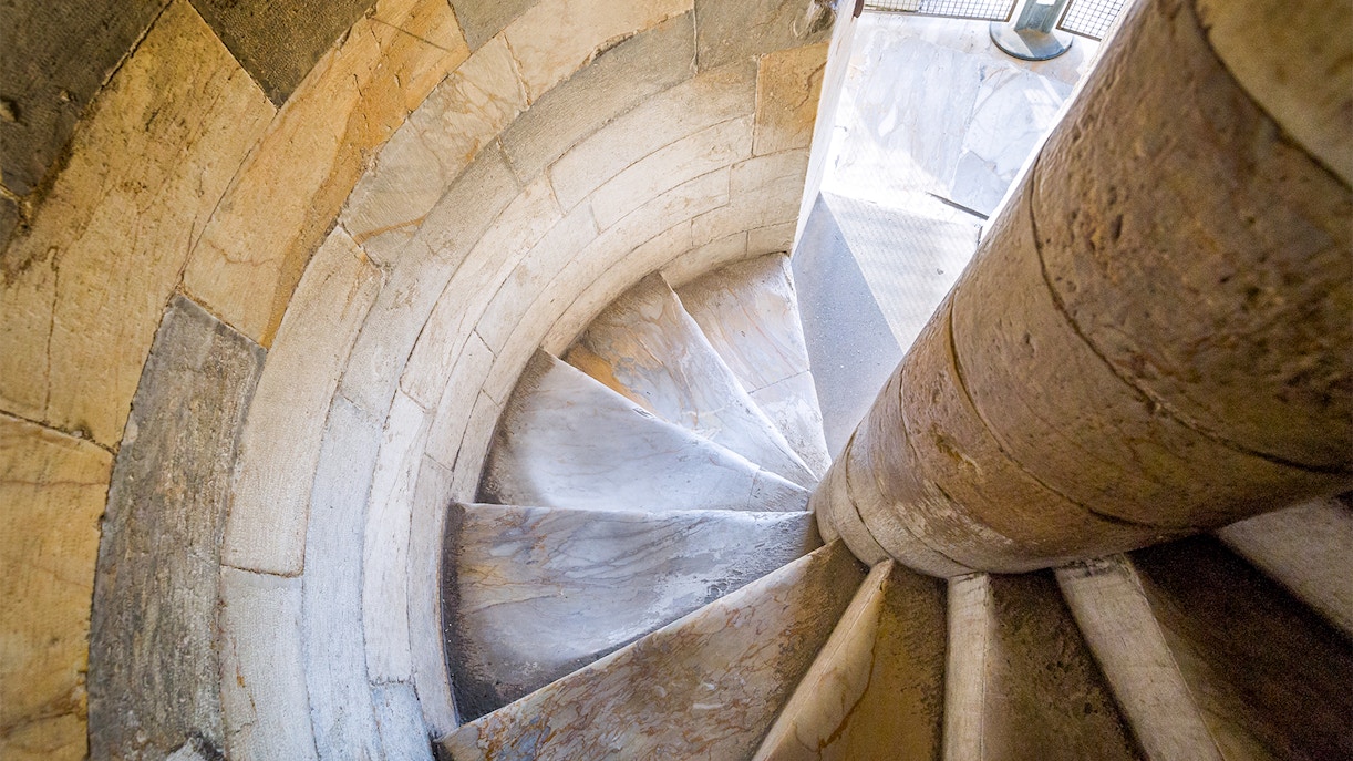 spiral staircase of Leaning Tower of Pisa