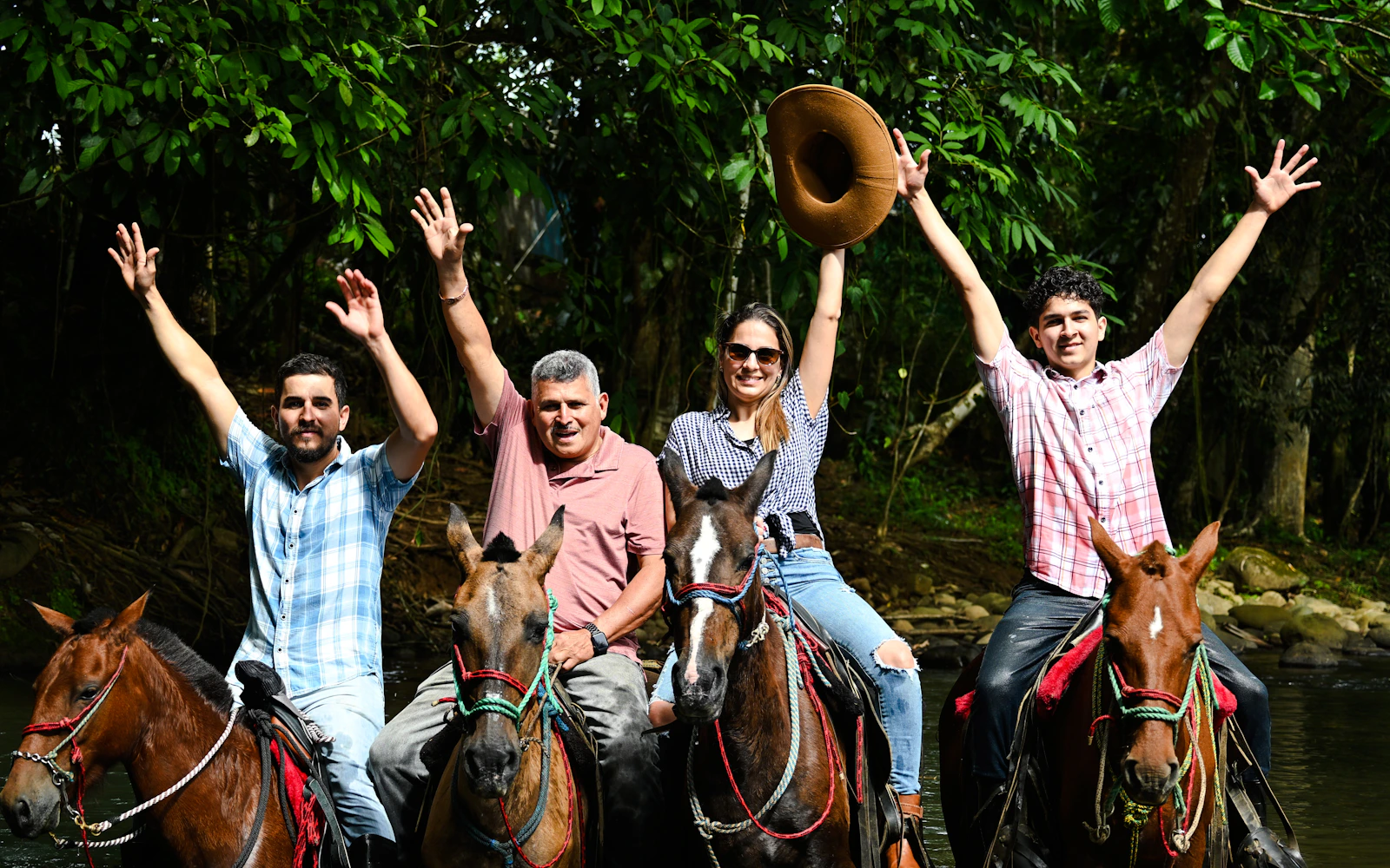 La Fortuna Horseback Riding Tour with River Crossing Image 3