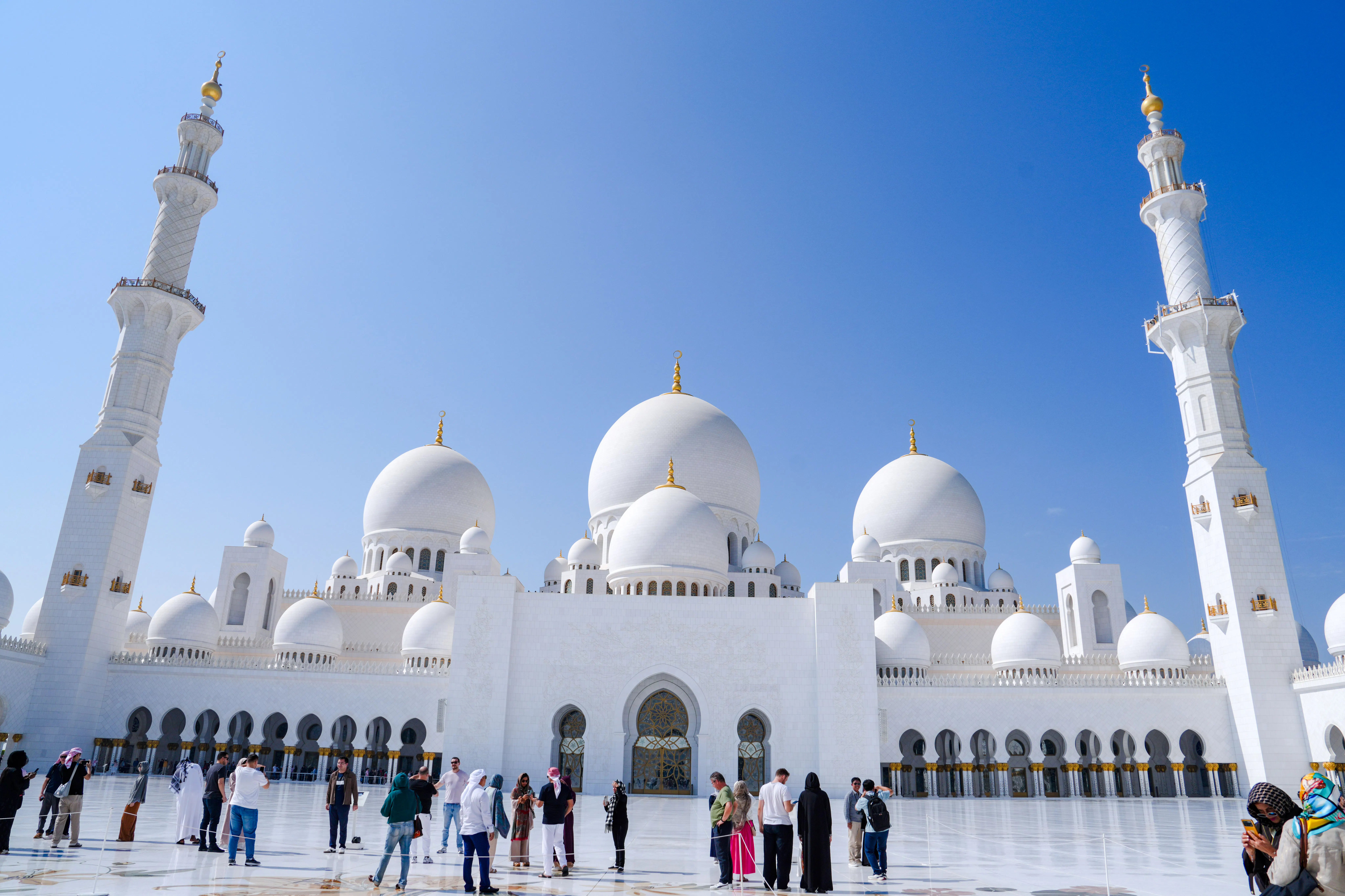 z dubaju: wycieczka śladami dziedzictwa i kultury abu zabi z wizytą w wielkim meczecie szejka zayeda i na targu-1