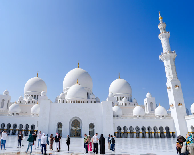 From Dubai: Abu Dhabi Heritage & Culture Tour with Sheikh Zayed Grand Mosque & Souq (Product 52358)