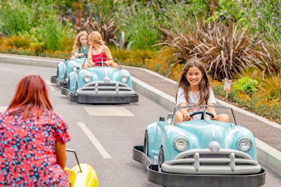 peppa pig world express tour with entry to paultons park from london-6