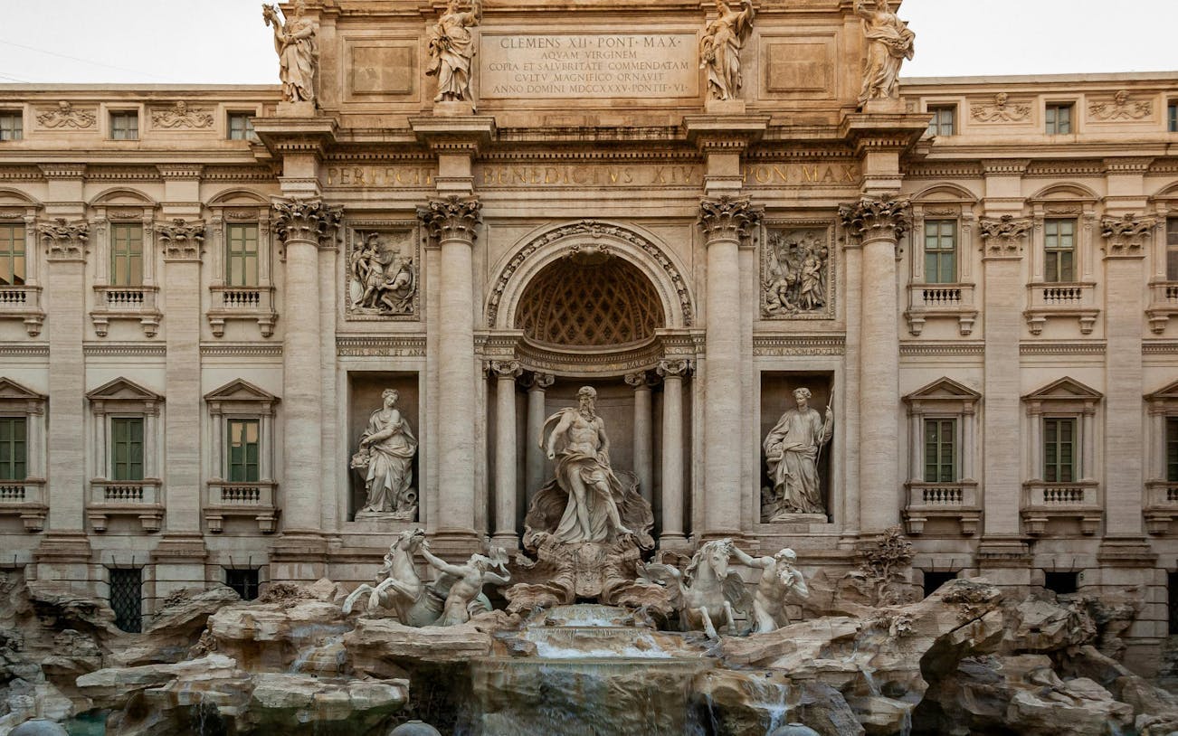 trevi fountain ticket & city walking tour-4