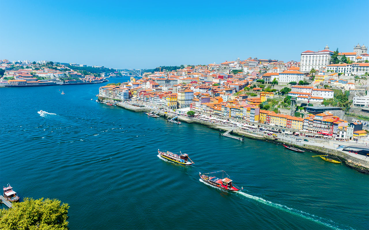 Tour classico della Valle del Douro con crociera di un'ora nel Pinhão, pranzo tradizionale e degustazioni di vino — 6
