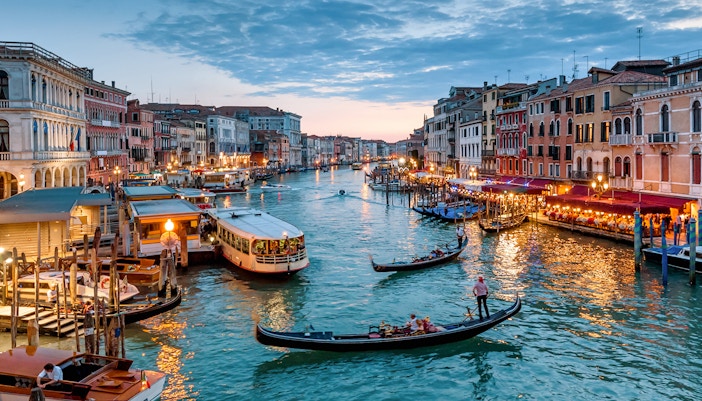 Enjoy the Venetian nightlife