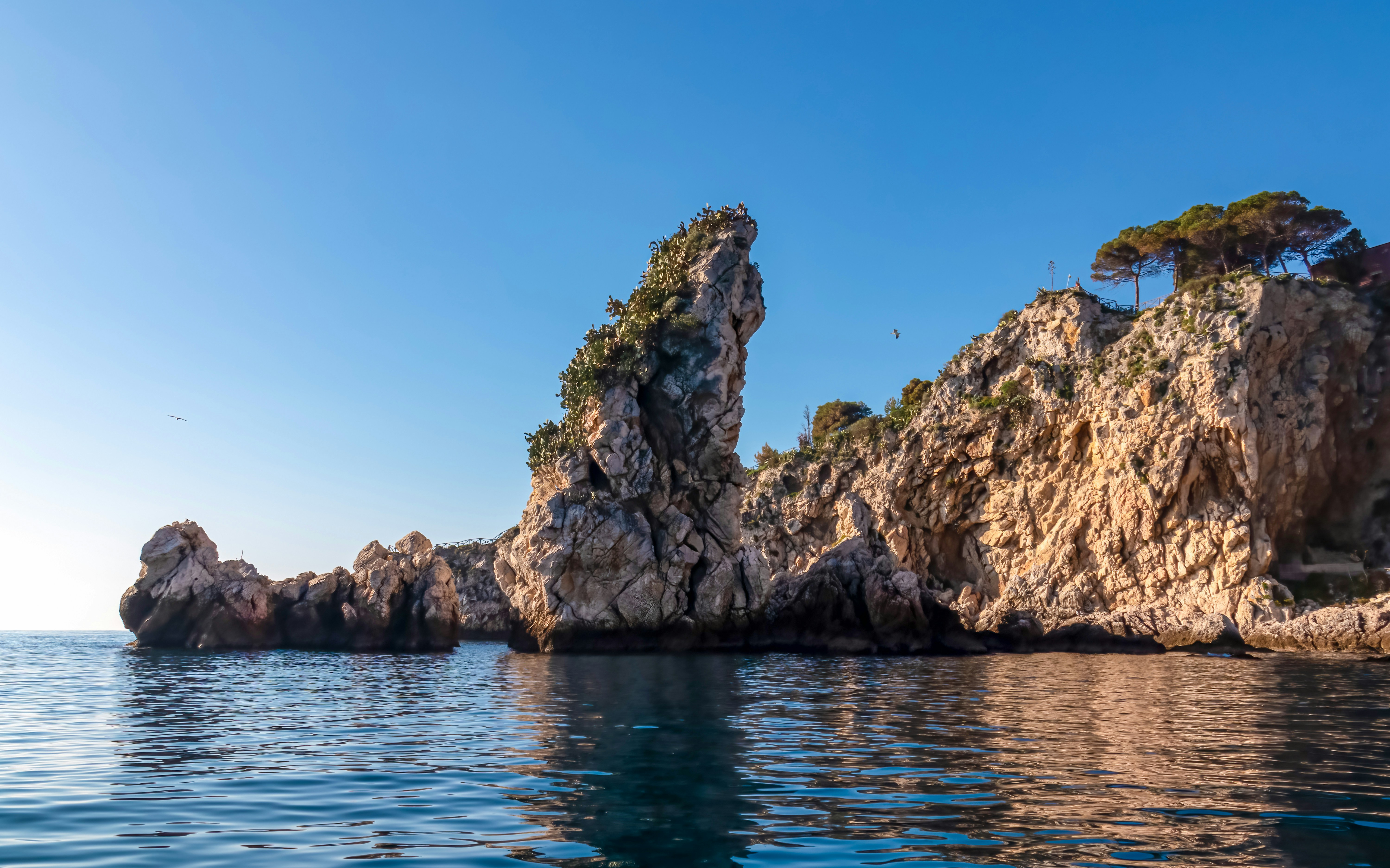 Taormina's dramatic cliffs