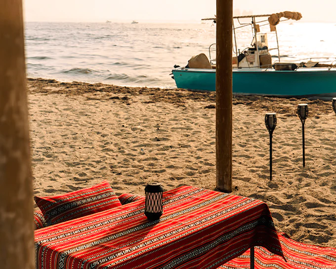 Doha: Al Safliya Island Speedboat Cruise with Beachside Lunch and Swim