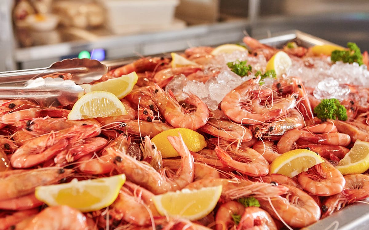 2-hour buffet lunch cruise along the gold coast-6 2-hour buffet lunch cruise along the gold coast-6