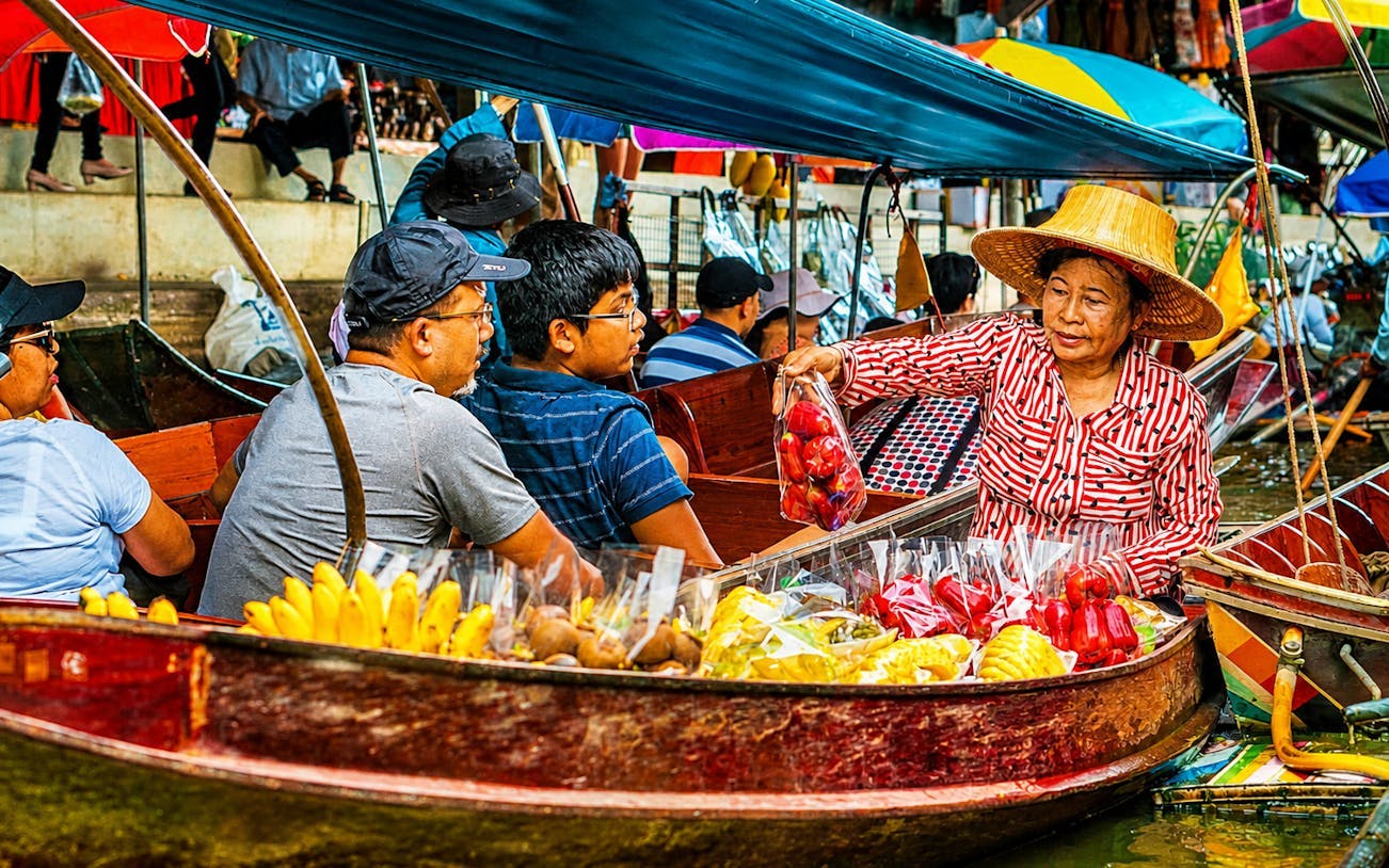 private tour: maeklong train market, floating market and klo-5