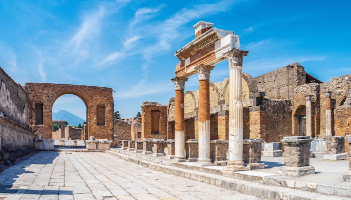 Pompeii Archaeological Sites - Region 4