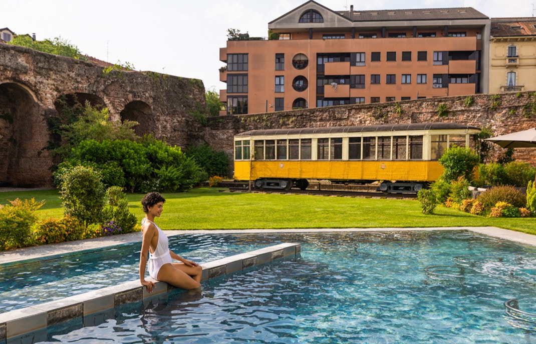 Elegant Art Nouveau setting