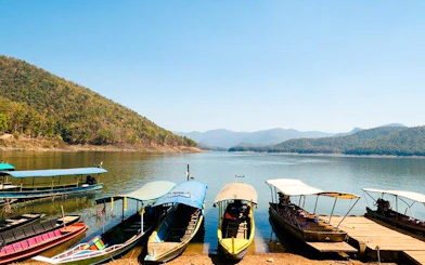 From Chiang Mai: Bua Thong Sticky Waterfalls and Mae Ngat Dam Boat Tour
