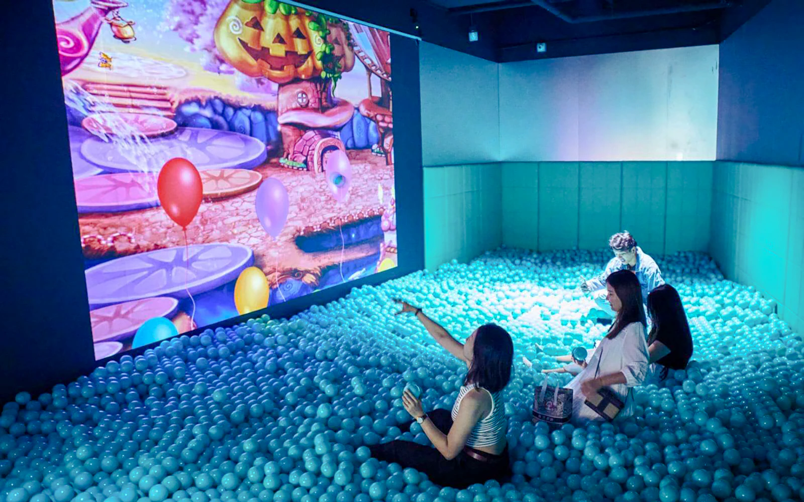 Space & Time Cube Bangkok Tickets with 9D Cinema Image 2