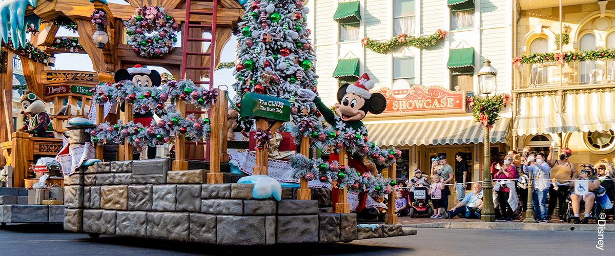 Christmas Parade in Disneyland