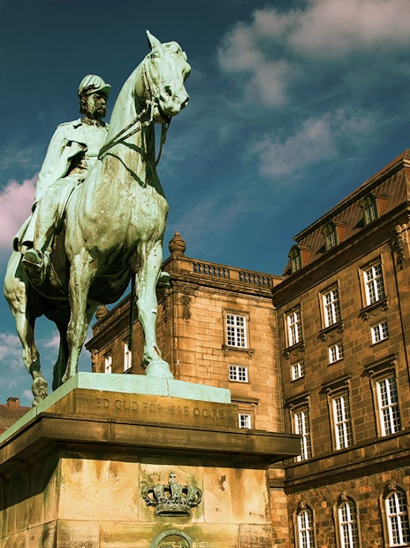 Equestrian statue at Christiansborg Palace, Copenhagen, for murder mystery tour.