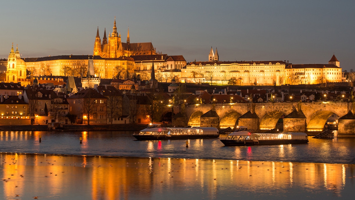 Prague evening cruise