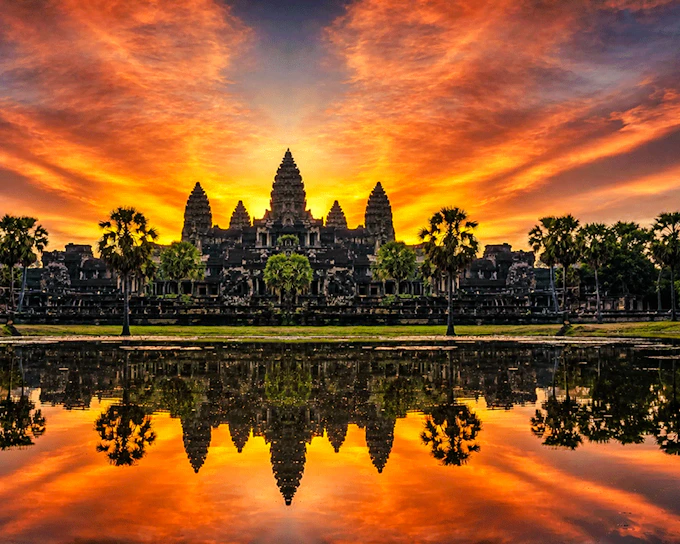 Angkor Wat, Angkor Thom, Bayon and Ta Prohm Guided Tour with Hotel Transfers
