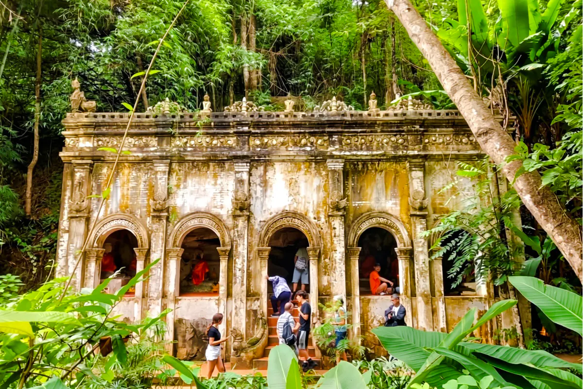 From Chiang Mai: Doi Suthep, Wat Pha Lad & Meo Hill Tribe Village Tour