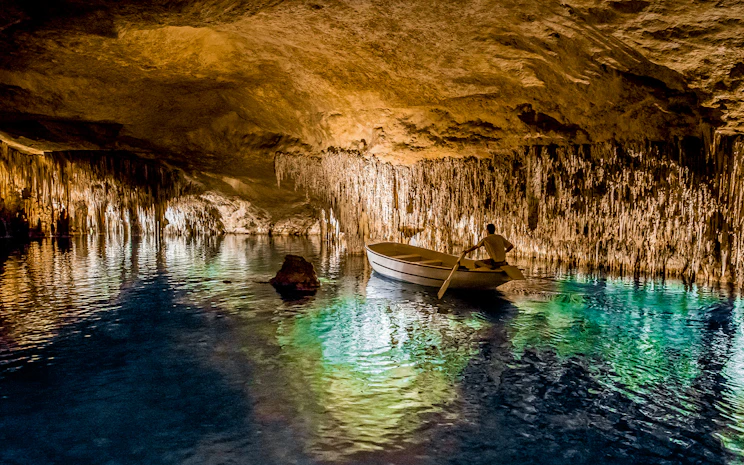 Excursions d'une journée à partir de Palma de Majorque | Les grottes de Drach et le lac Martel