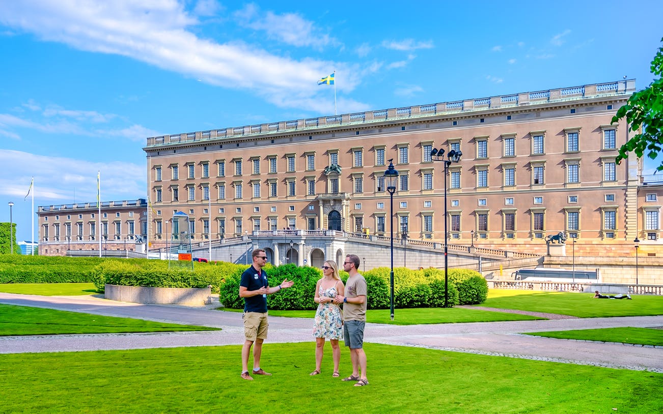 Tour group in front of the Royal Palace of Sweden, Stockholm.