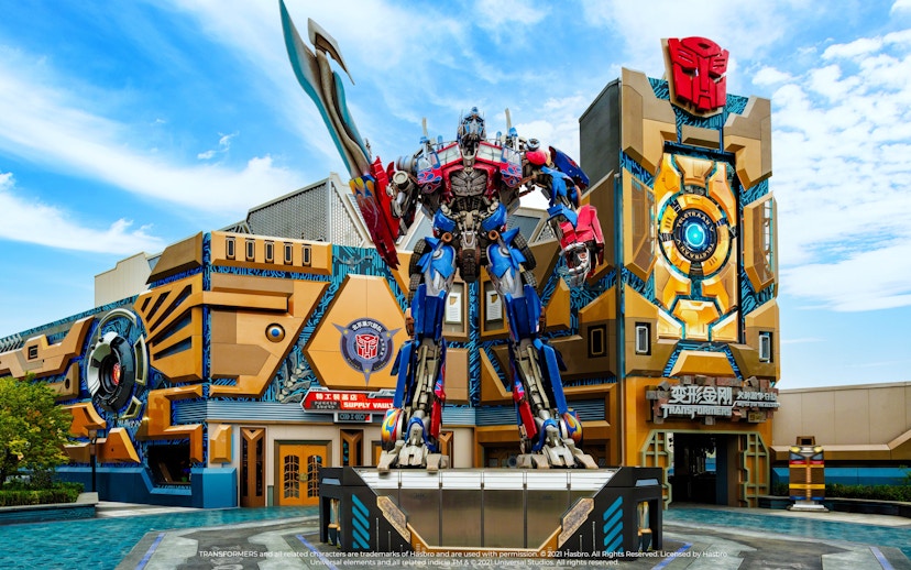 Optimus Prime statue at Transformers Metrobase, Universal Studios Beijing.