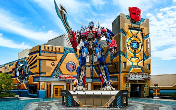 Optimus Prime statue at Transformers Metrobase, Universal Studios Beijing.
