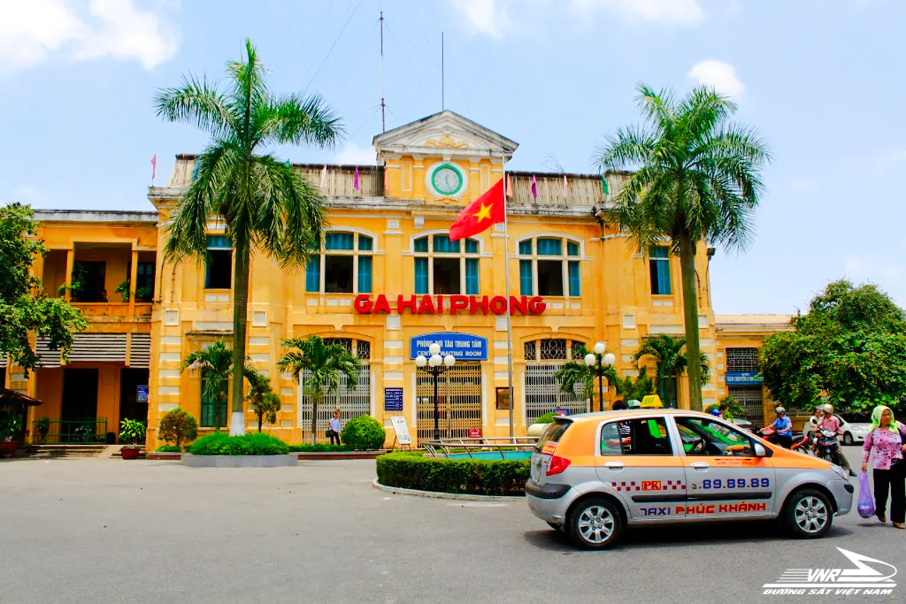 visite de la ville de haiphong avec trajet aller-retour en train, visite du marché et repas typiques-1